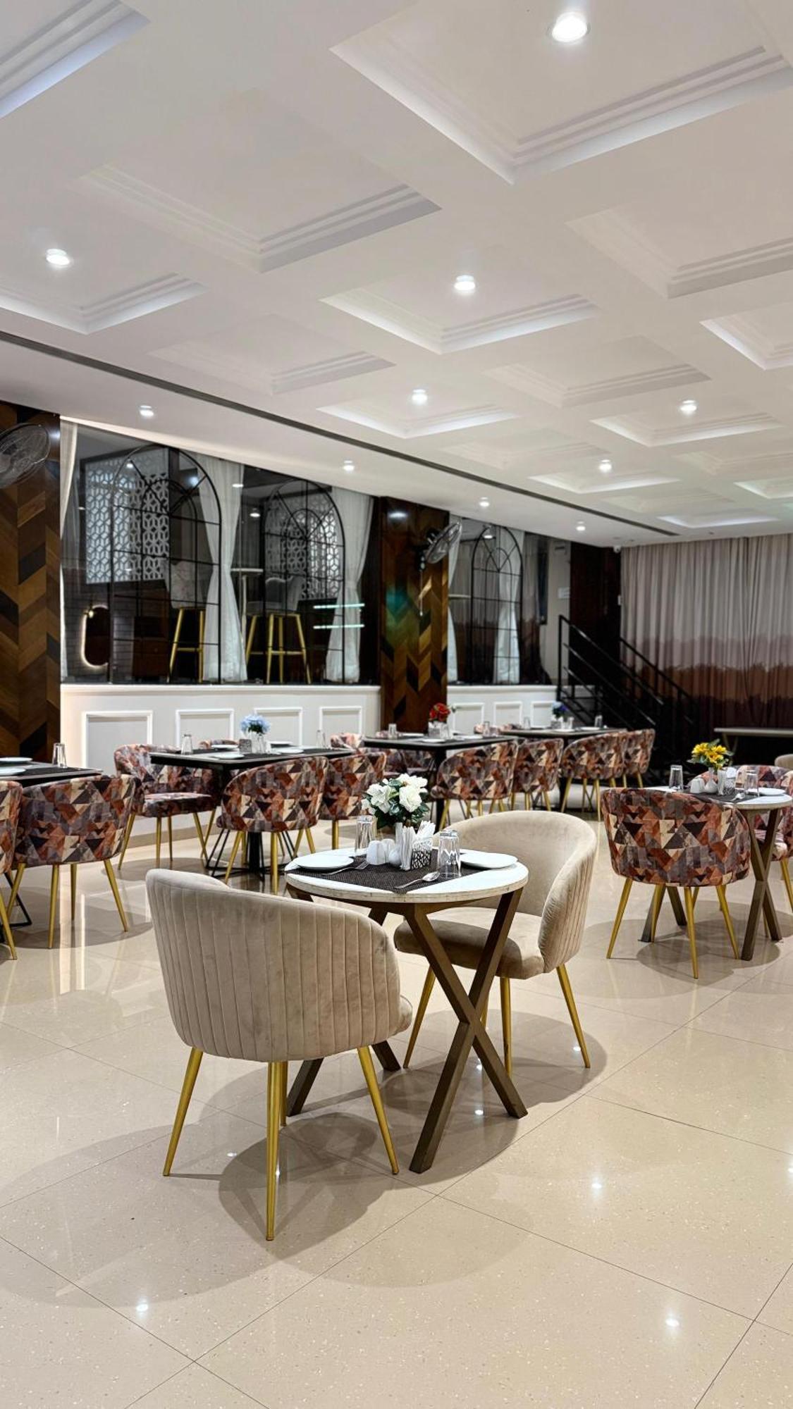 Hotel Emperor Paradise Bilaspur  Exterior photo
